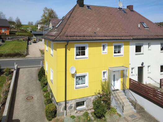 Doppelhaushälfte zum Kauf 138.000 € 4 Zimmer 100 m² 456 m² Grundstück Konnersreuth Konnersreuth 95692