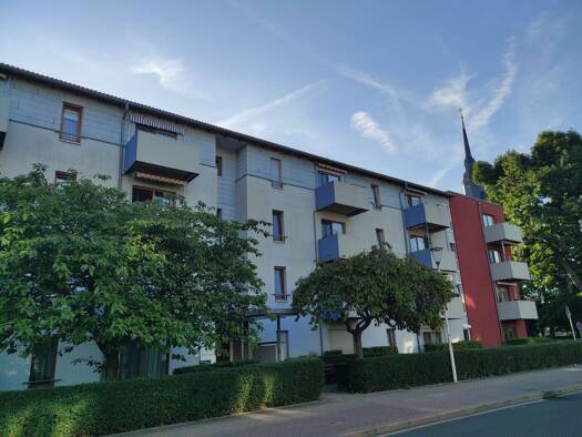 Wohnung zur Miete 435 € 2 Zimmer 58 m² 4 Geschosse frei ab sofort Coswig 01640