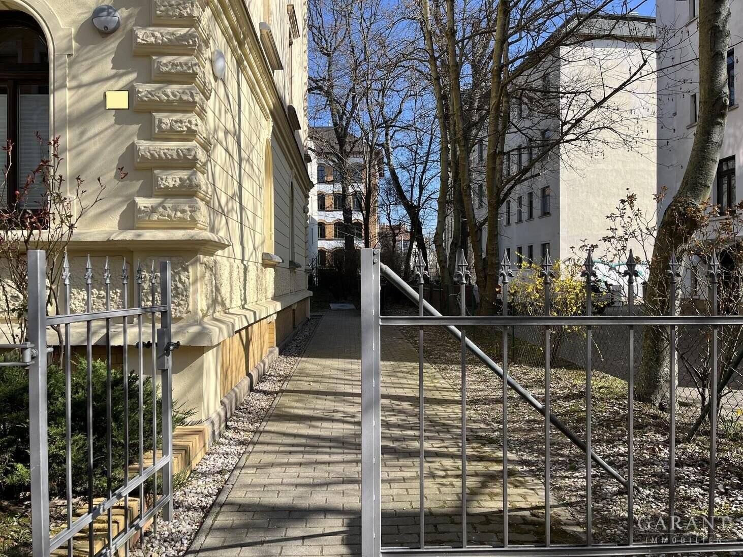 Property thumbnail 2