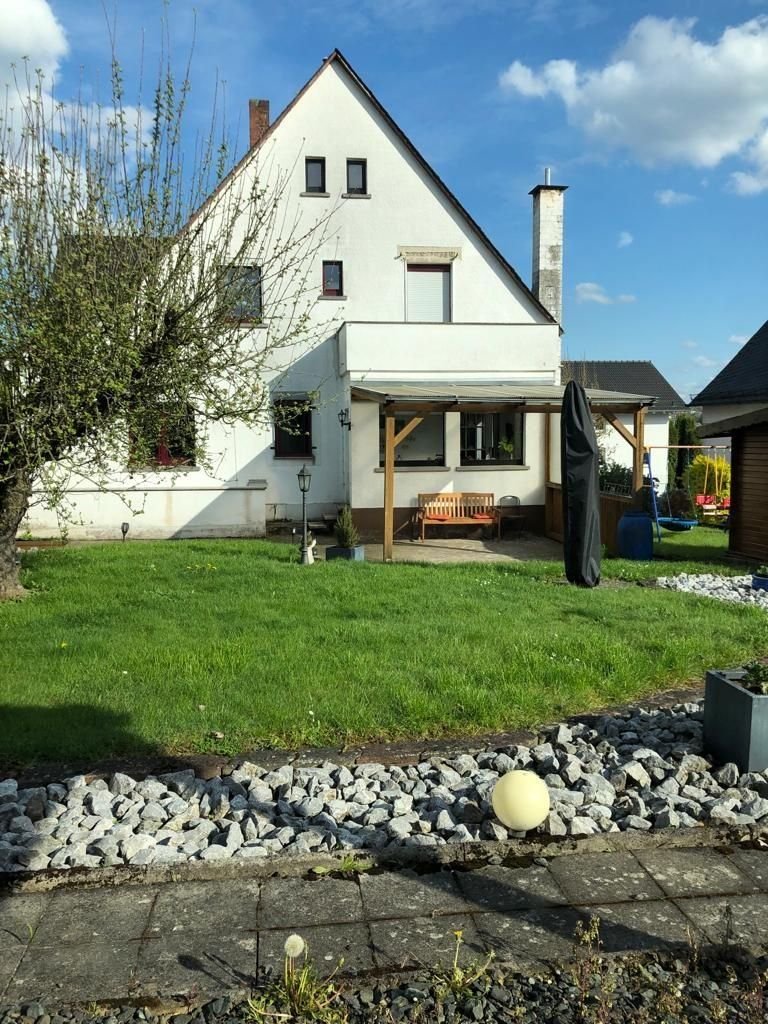 Einfamilienhaus zum Kauf 310.000 € 6 Zimmer 160 m²<br/>Wohnfläche 729 m²<br/>Grundstück Weilburg Weilburg 35781