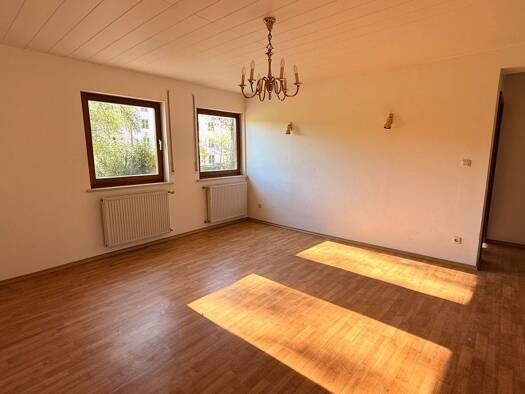 Wohnung zur Miete 800 € 3 Zimmer 76,2 m² frei ab sofort Dorfen 84405