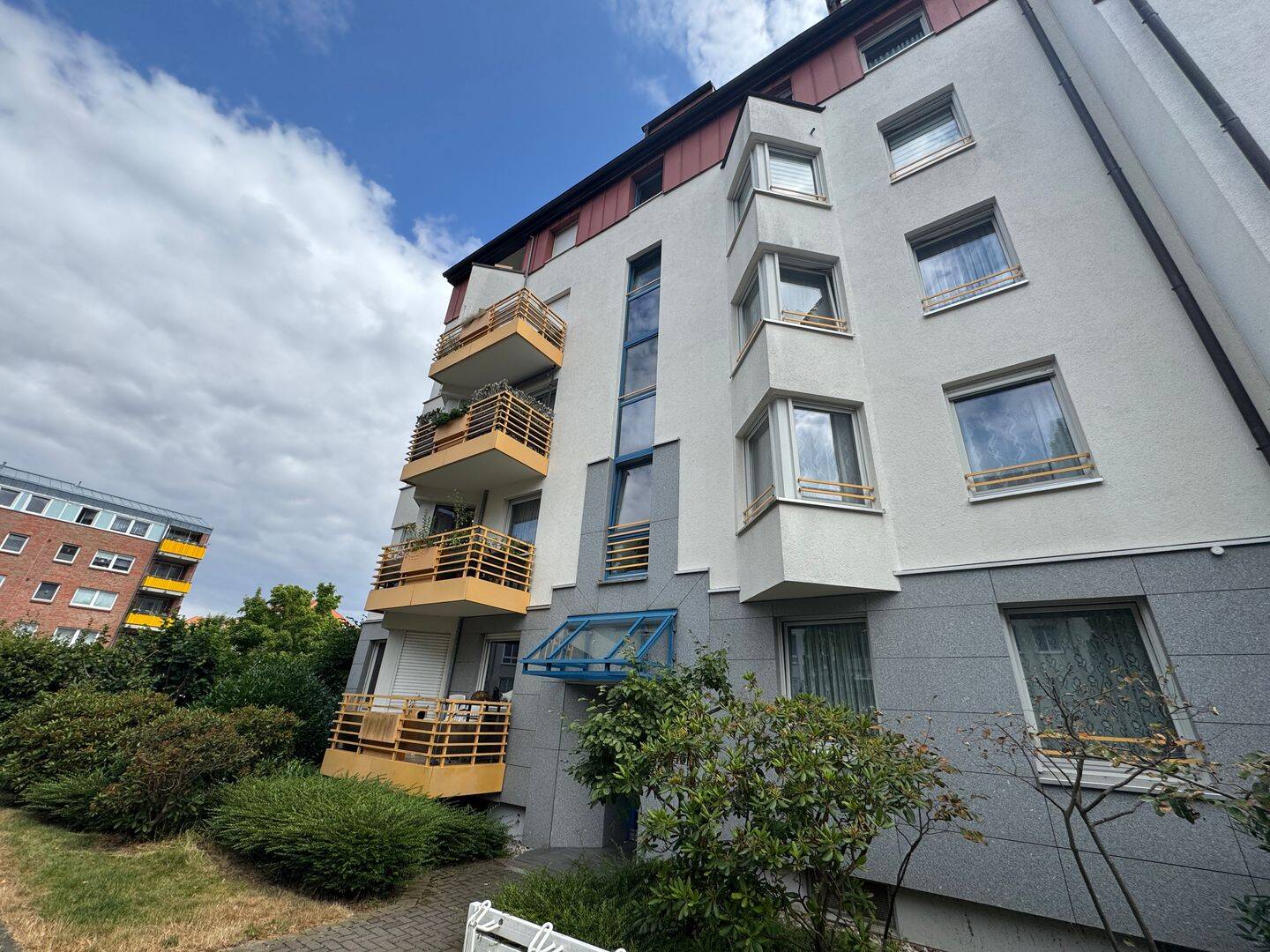 Property thumbnail 2