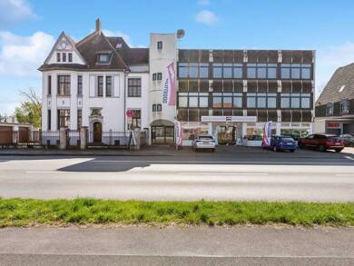Wohn- und Geschäftshaus zum Kauf als Kapitalanlage geeignet 1.590.000 € 9 Zimmer 1.269,5 m² 3.075 m² Grundstück Hilden 40721