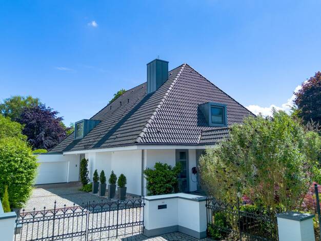 Einfamilienhaus zum Kauf 7 Zimmer 364 m² 1.563 m² Grundstück Brunsbüttel 25541