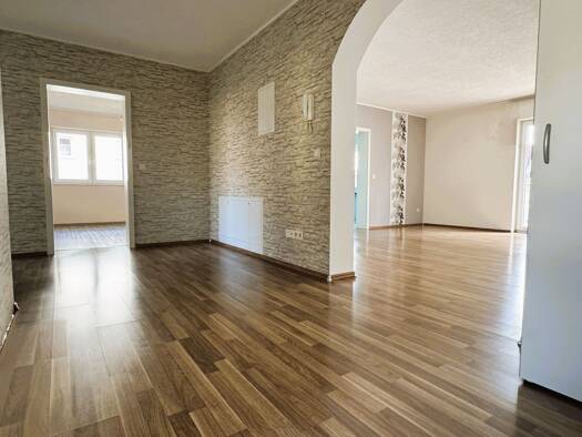 Wohnung zum Kauf 299.000 € 3 Zimmer 101 m² Geschoss 1/3 frei ab sofort Aßlar 35614
