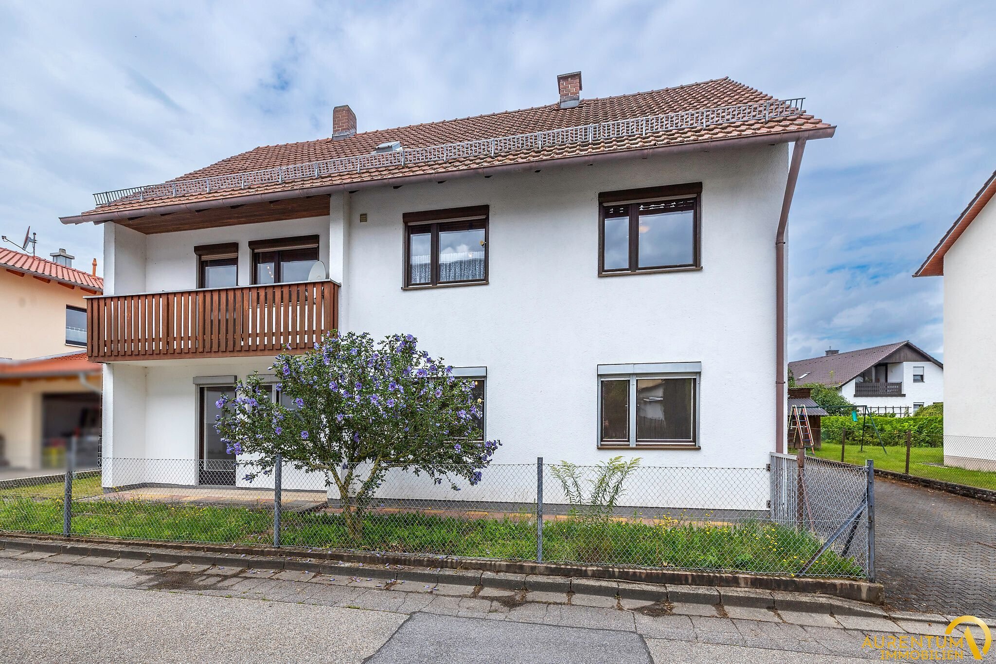 Einfamilienhaus zum Kauf 350.000 € 9 Zimmer 168,6 m²<br/>Wohnfläche 614 m²<br/>Grundstück Neufahrn Neufahrn 84088