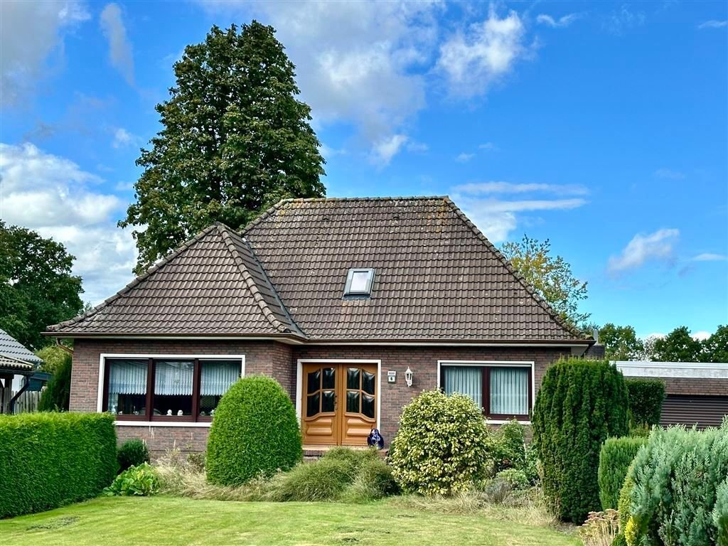 Bungalow zum Kauf 228.000 € 6 Zimmer 150 m²<br/>Wohnfläche 3.345 m²<br/>Grundstück ab sofort<br/>Verfügbarkeit Kirchdorf Aurich 26605