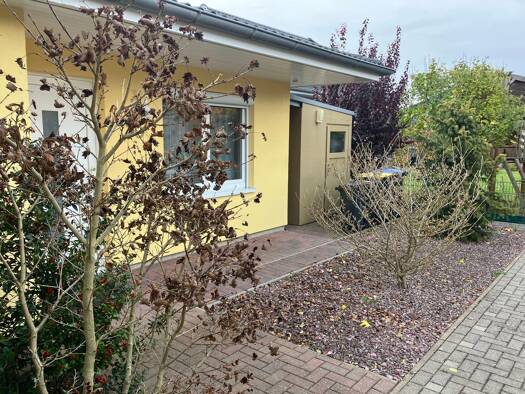 Reihenhaus zur Miete 995 € 3 Zimmer 85 m² frei ab sofort Gartenstadt Schwerin 19061