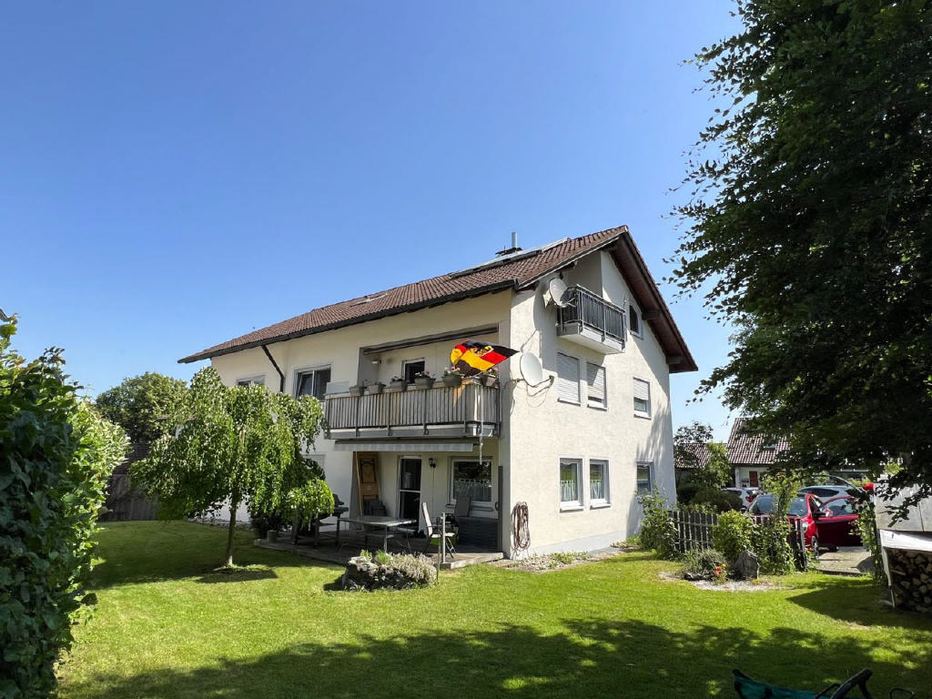 Mehrfamilienhaus zum Kauf als Kapitalanlage geeignet 788.000 € 9 Zimmer 270 m²<br/>Wohnfläche 675 m²<br/>Grundstück Gebrazhofen Leutkirch 88299