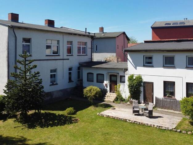 Mehrfamilienhaus zum Kauf 339.000 € 8 Zimmer 283,7 m² 1.182 m² Grundstück frei ab sofort Klosterkoppel Barth 18356