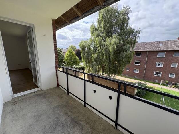 Wohnung zur Miete 429 € 2 Zimmer 63,8 m² 2. Geschoss Allensteinweg 15 Fedderwardergroden Wilhelmshaven 26388