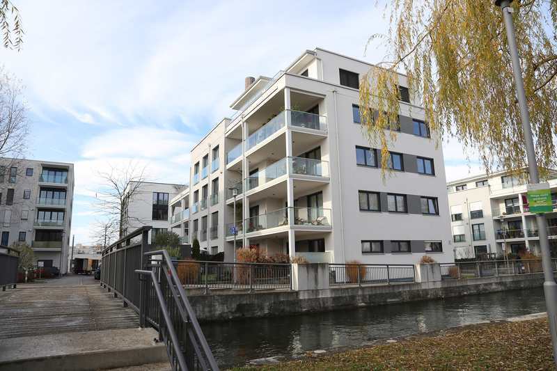 Wohnung zur Miete 700 € 4 Zimmer 138 m²<br/>Wohnfläche ab sofort<br/>Verfügbarkeit Am Schäfflerbach Am Schäfflerbach Augsburg 86153