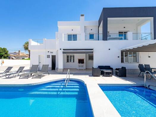 Haus zum Kauf 650.000 € 200 m² 730 m² Grundstück Torrevieja 03184