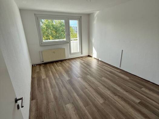 Wohnung zur Miete 410 € 3 Zimmer 60,8 m² 4. Geschoss frei ab sofort Louis-Jentzsch-Straße 11 Silberhöhe Halle (Saale) 06132