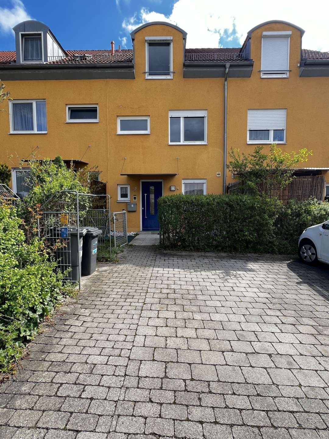 Reihenmittelhaus zum Kauf 349.000 € 5 Zimmer 119,2 m²<br/>Wohnfläche 126 m²<br/>Grundstück Obere Hockermühle Amberg 92224