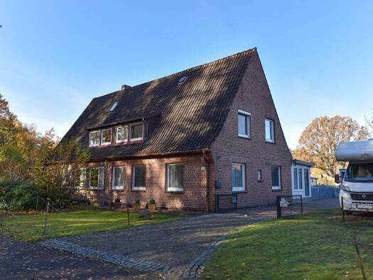 Doppelhaushälfte zum Kauf 210.000 € 4,5 Zimmer 137 m² 880 m² Grundstück Dethlingen 22 Dethlingen Munster 29633