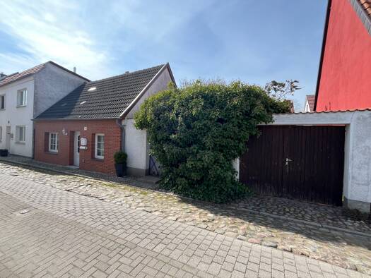 Haus zum Kauf 179.000 € 3 Zimmer 91 m² 265 m² Grundstück Stadtkern Barth 18356