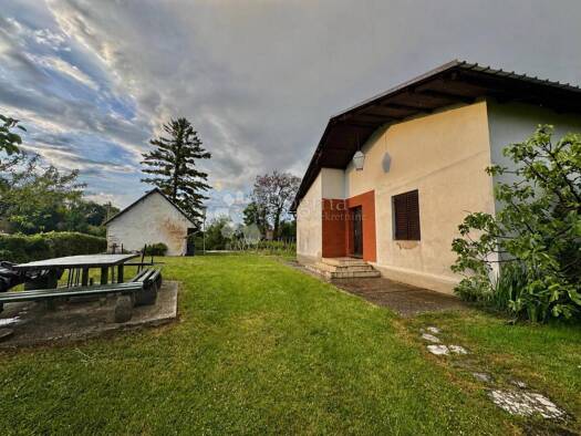 Einfamilienhaus zum Kauf 149.000 € 2 Zimmer 16.470 m² Vinica Breg, Vinica Vinica 42207
