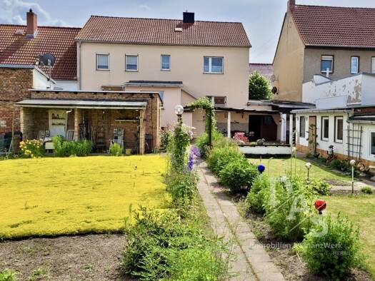 Mehrfamilienhaus zum Kauf 110.000 € 7 Zimmer 164 m² 655 m² Grundstück Neundorf Neundorf (Anhalt) 39418
