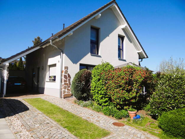 Einfamilienhaus zum Kauf provisionsfrei 354.000 € 4 Zimmer 113 m² 425 m² Grundstück frei ab 01.10.2025 Zwickau 08060