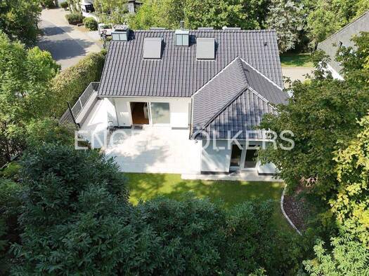 Einfamilienhaus zum Kauf 8 Zimmer 203 m² 562 m² Grundstück frei ab sofort Haan 42781