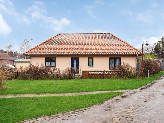 Bungalow zum Kauf 319.000 € 4 Zimmer 100 m² 438 m² Grundstück Lancken-Granitz Lancken-Granitz 18586