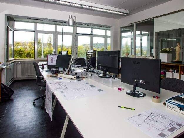 Bürofläche zur Miete provisionsfrei 3.600 € 240 m² Bürofläche Augsburger Straße Obertürkheim Stuttgart 70329