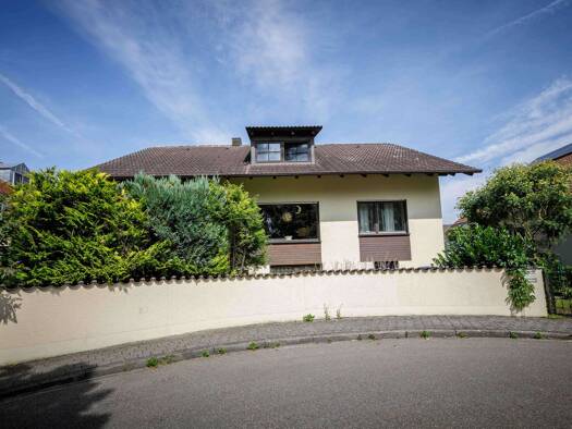 Wohnung zur Miete 700 € 4 Zimmer 100 m² Geschoss EG/1 frei ab sofort Habichtstraße 10 Unsernherrn Ingolstadt 85051