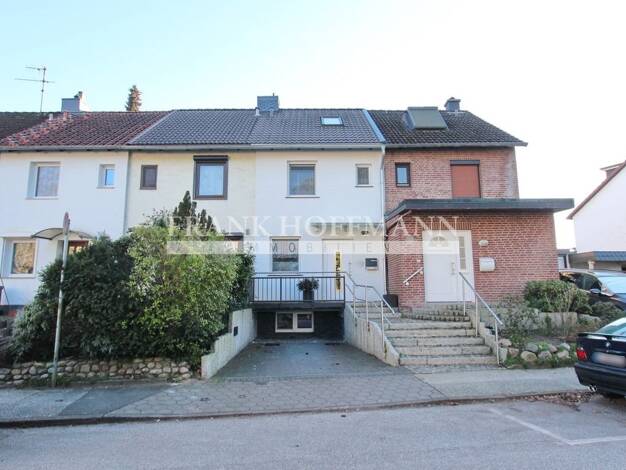 Reihenmittelhaus zum Kauf 399.000 € 3,5 Zimmer 79,1 m² 150 m² Grundstück Wedel 22880