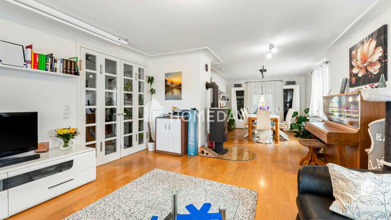 Mehrfamilienhaus zum Kauf 939.000 € 11 Zimmer 299 m² 793 m² Grundstück Kleinengstingen Engstingen 72829
