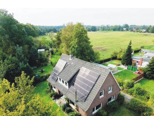 Einfamilienhaus zum Kauf 189.000 € 7 Zimmer 180 m² 1.905 m² Grundstück frei ab sofort Mittegroßefehn Großefehn 26629