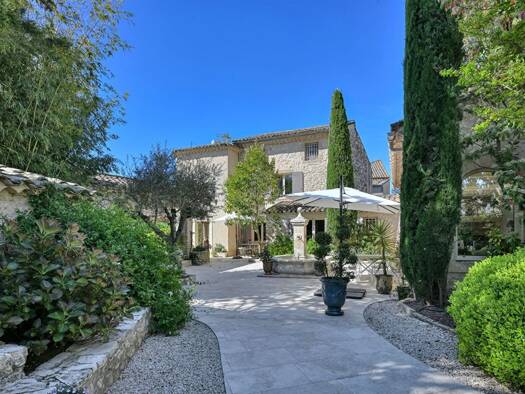 Einfamilienhaus zum Kauf 1.995.000 € 11 Zimmer 360 m² 1.200 m² Grundstück UZES 30700