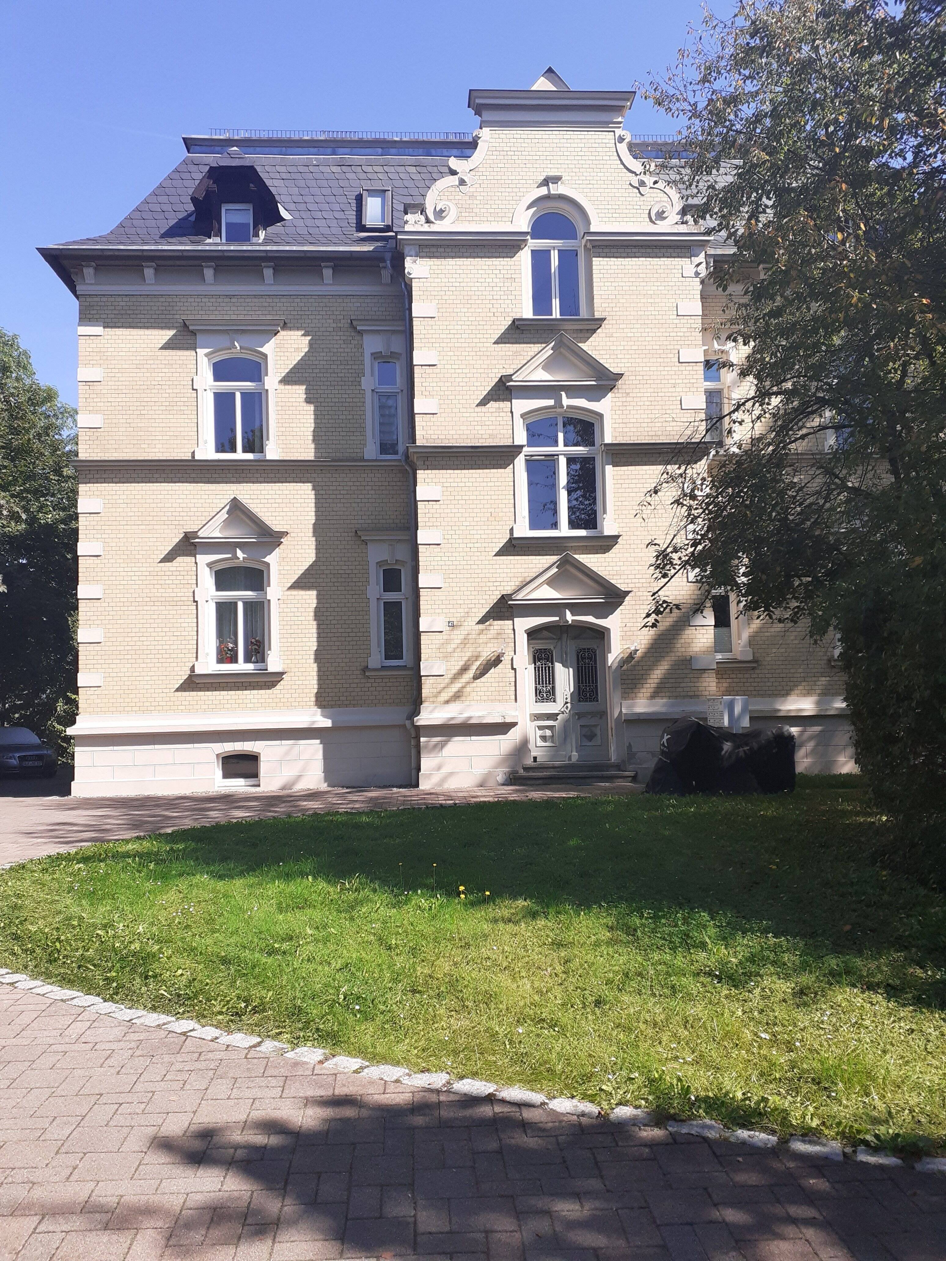 Wohnung zum Kauf als Kapitalanlage geeignet 95.000 € 2 Zimmer 50,8 m²<br/>Wohnfläche Saalstraße 47 Saalfeld Saalfeld/Saale 07318