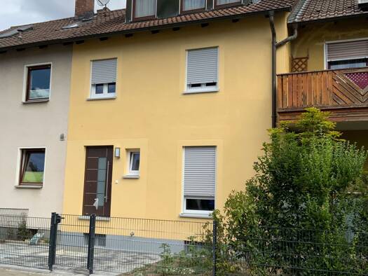 Reihenhaus zur Miete 1.670 € 4 Zimmer 89 m² 100 m² Grundstück frei ab 01.09.2025 Sebaldussiedlung Erlangen 91058
