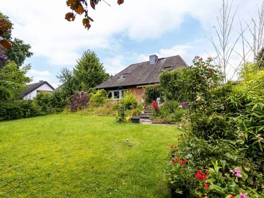 Einfamilienhaus zum Kauf 369.000 € 7 Zimmer 145,2 m² 759 m² Grundstück Kaltenkirchen 24568