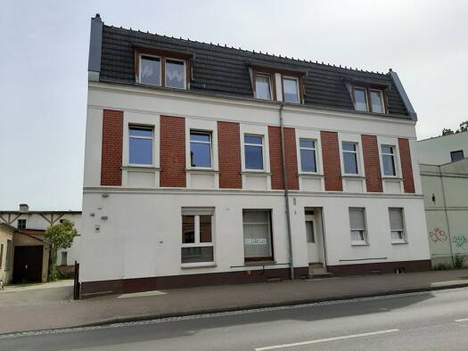 Wohnung zur Miete 355 € 2 Zimmer 61 m² 2 Geschosse frei ab 01.08.2026 Berliner Straße 113 Weißwasser/O.L. 02943