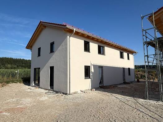 Doppelhaushälfte zur Miete 2.000 € 5 Zimmer 122 m² 250 m² Grundstück frei ab 01.11.2026 Halfing 83128