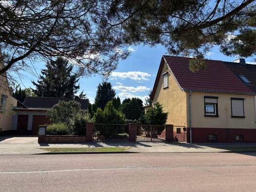 Doppelhaushälfte zum Kauf 69.000 € 1 Zimmer 80 m² 782 m² Grundstück Waldersee Dessau-Roßlau 06844