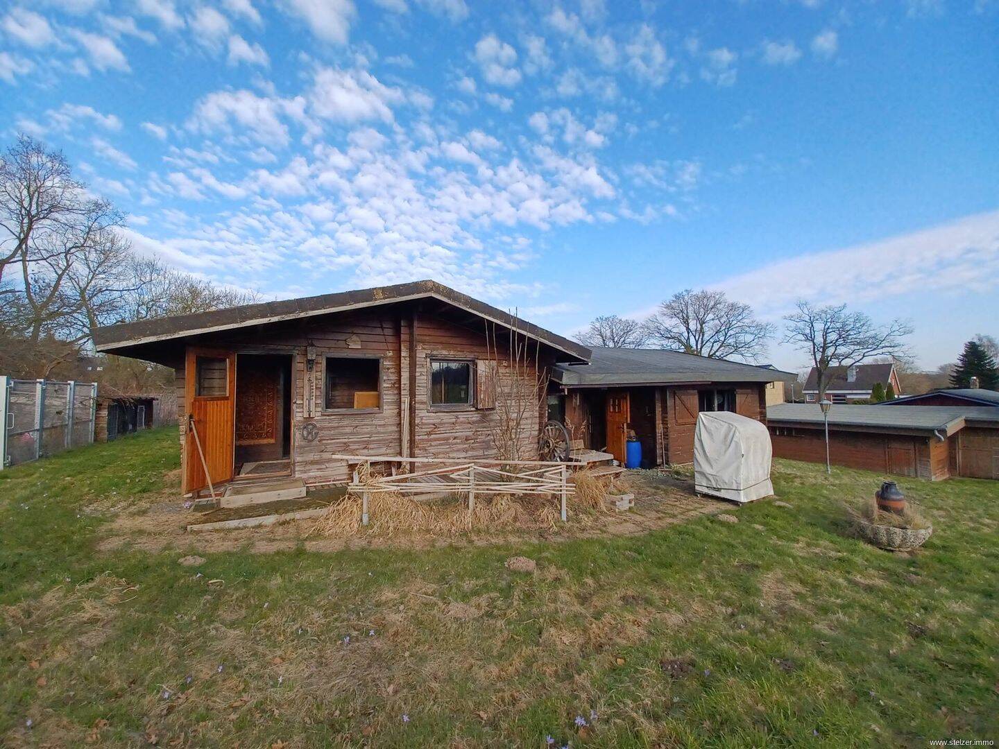 Immobilie in Zarpen - Zwei Blockhäuser auf großem Grundstück mit traumhaften Ausblick über Felder - Bild 2