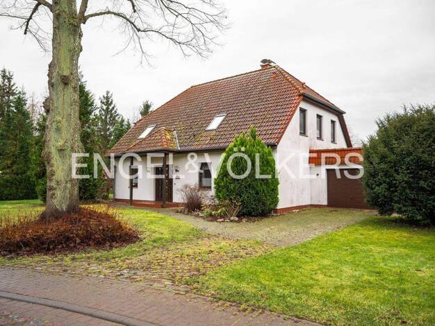 Einfamilienhaus zum Kauf 286.000 € 4 Zimmer 195 m² 1.332 m² Grundstück Groß Bünzow Klein Bünzow 17390