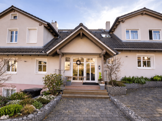 Mehrfamilienhaus zum Kauf als Kapitalanlage geeignet 1.580.000 € 13 Zimmer 460 m² 825 m² Grundstück Unterafferbach Goldbach 63773