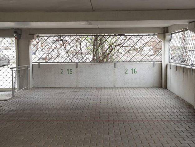 Parkhaus zur Miete 40,90 € Breisgaustr. I -Parkhaus Grünau-Mitte Leipzig 04209