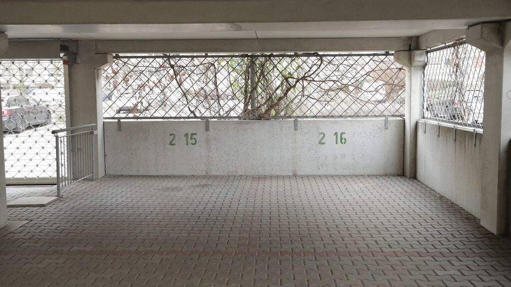 Außenstellplatz zur Miete 40,90 € Breisgaustr. I -Parkhaus Grünau-Mitte Leipzig 04209