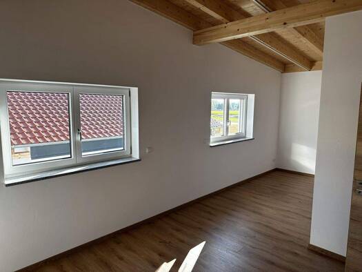 Doppelhaushälfte zur Miete 1.300 € 4 Zimmer 130 m² 337 m² Grundstück Neßlbach Winzer 94577