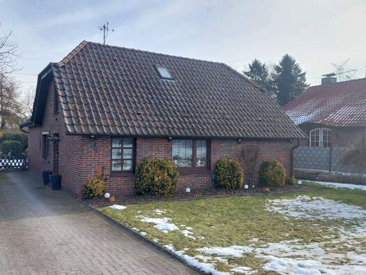 Einfamilienhaus zum Kauf 195.000 € 5 Zimmer 106 m² 2.528 m² Grundstück Bockhorn 26345