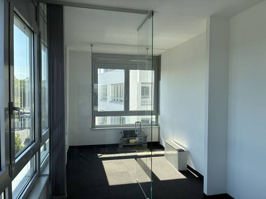 Bürofläche zur Miete 11,50 € 296 m² Bürofläche Schwechat 2320