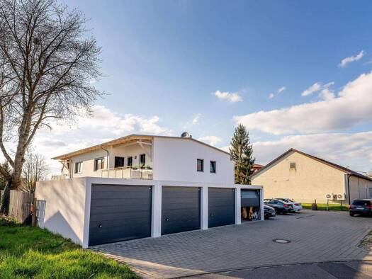 Studio zur Miete 1.090 € 4 Zimmer 100 m² Straubing 94315