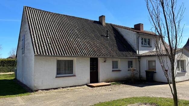 Einfamilienhaus zum Kauf 150.000 € 5 Zimmer 150 m² 1.110 m² Grundstück frei ab sofort Poggenhof Schaprode 18569