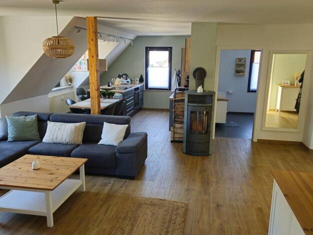 Wohnung zum Kauf provisionsfrei 275.000 € 3,5 Zimmer 92 m² 2. Geschoss Erlach Neustadt a.Main 97845