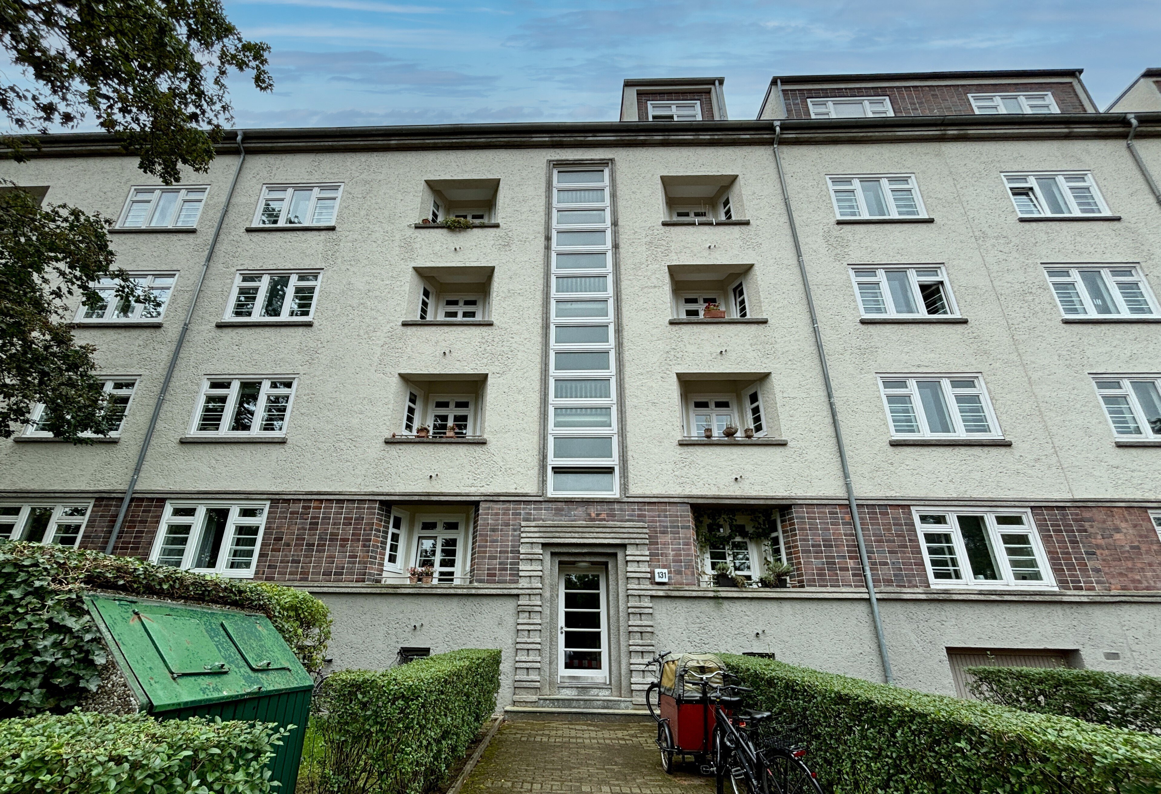 Wohnung zum Kauf 690.000 € 3,5 Zimmer 106 m²<br/>Wohnfläche 2.<br/>Geschoss Winterhude Hamburg 22303